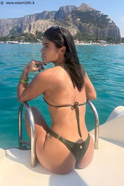 Foto Helen Hott Annunci Girl 3486128093