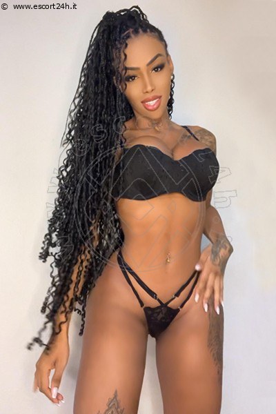 Foto Lorena Oliveira Annunci Escort 3508507919